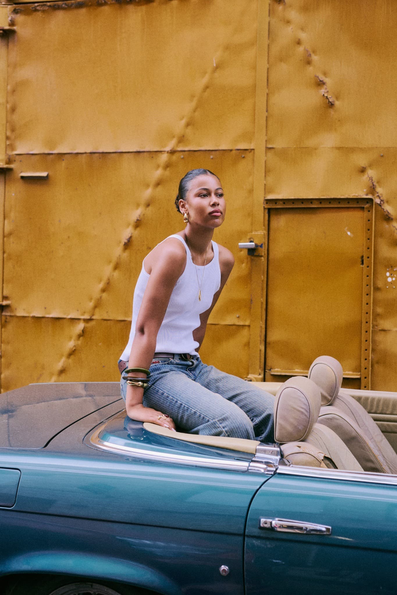 JAEL – The Air Belongs to Us