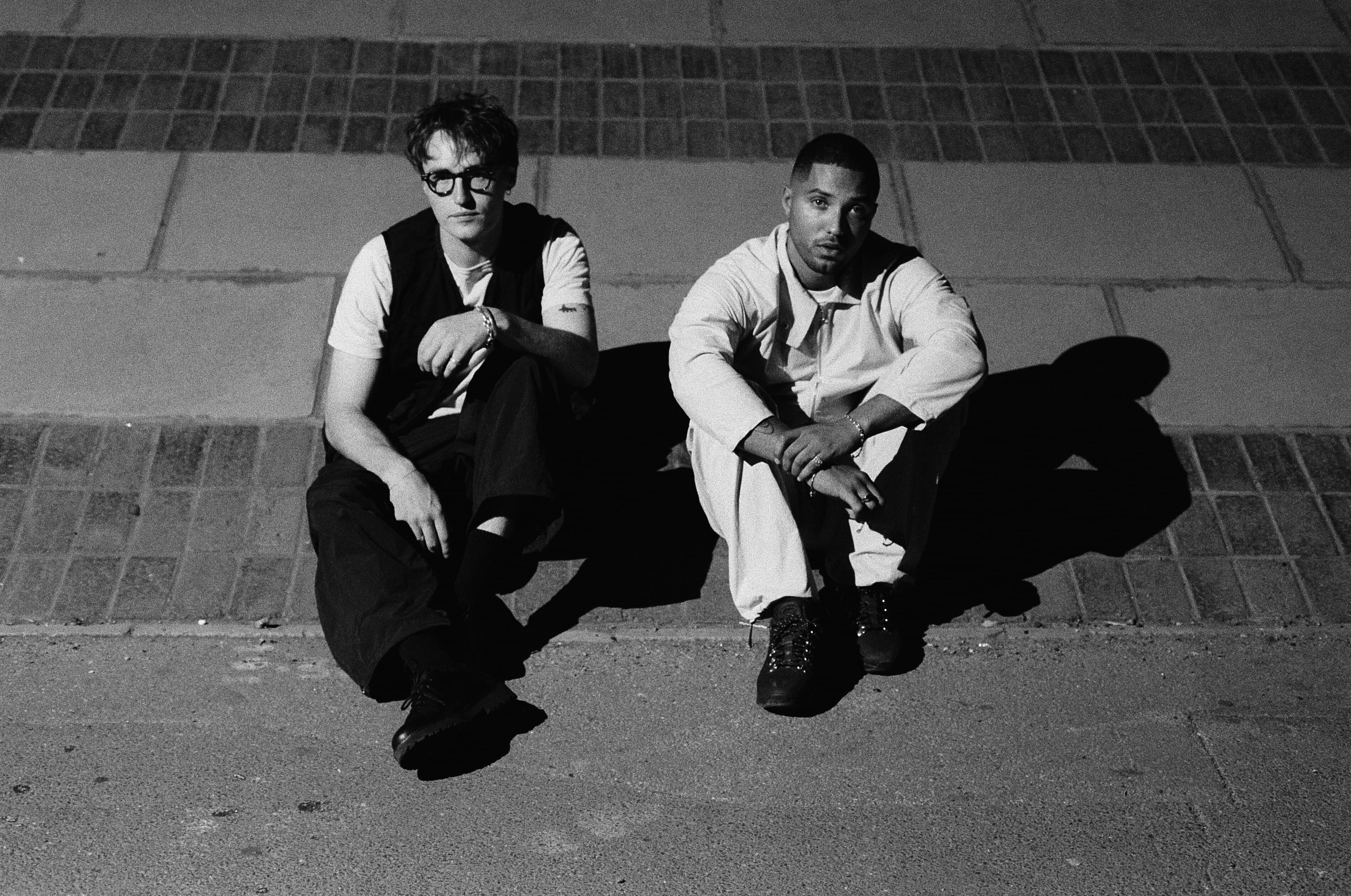 Oscar Farrell – Greyhound (ft. Jeshi)