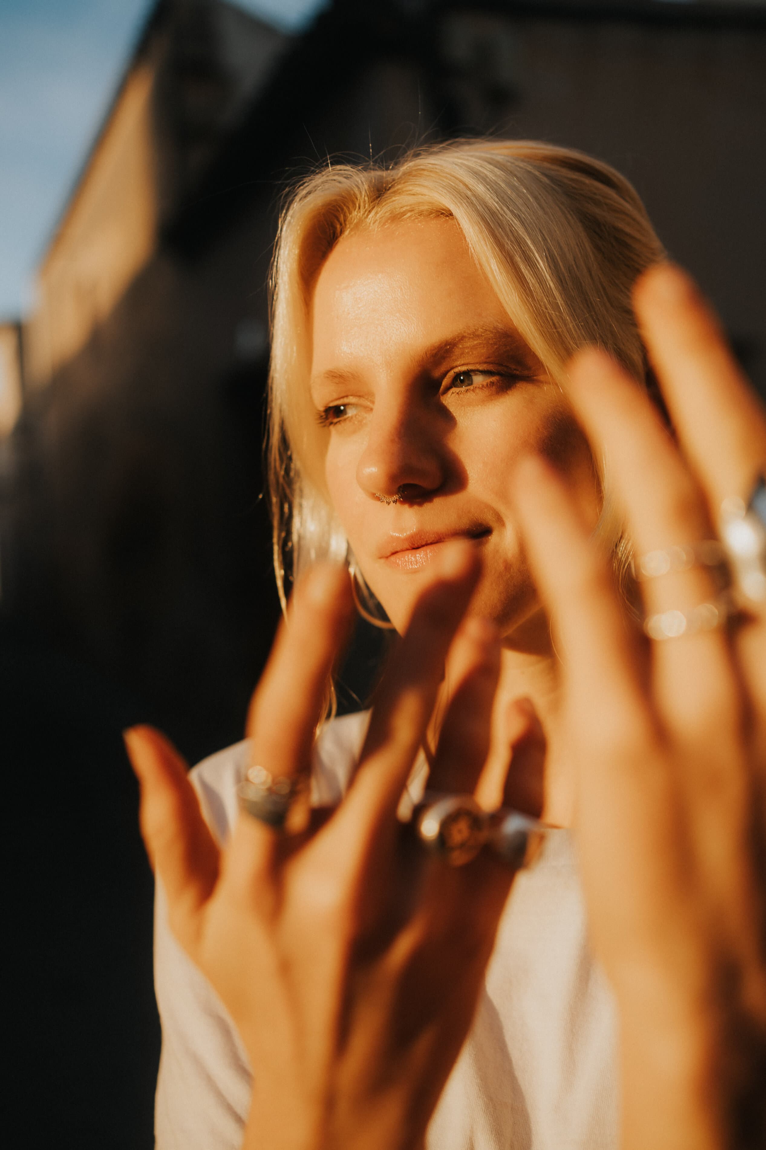Levina – Invincible Summer